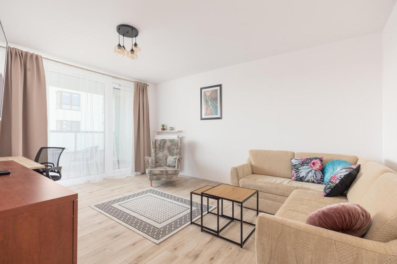Metro Targówek Homely Apartment Varsóvia Exterior foto